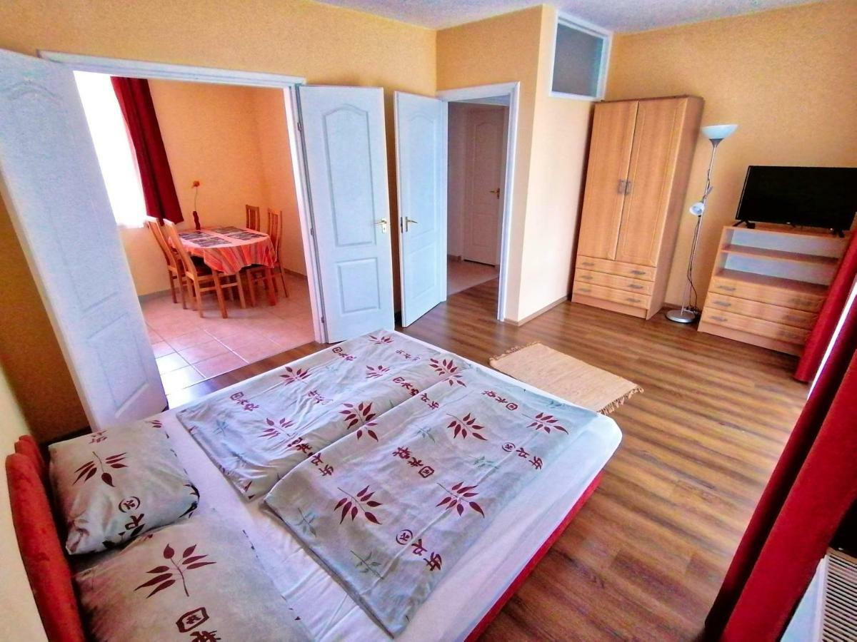 Villa Aida Apartman Hajduszoboszlo Exterior photo