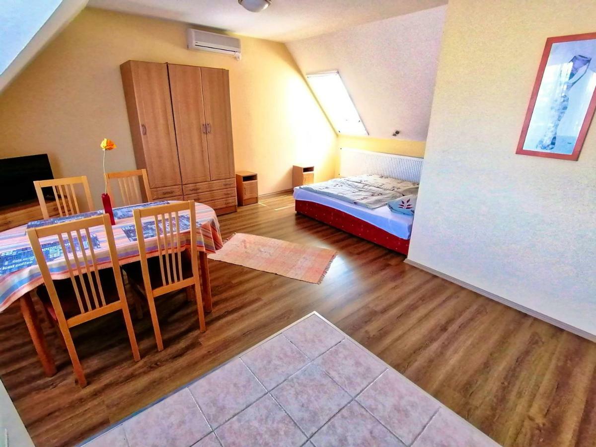 Villa Aida Apartman Hajduszoboszlo Exterior photo