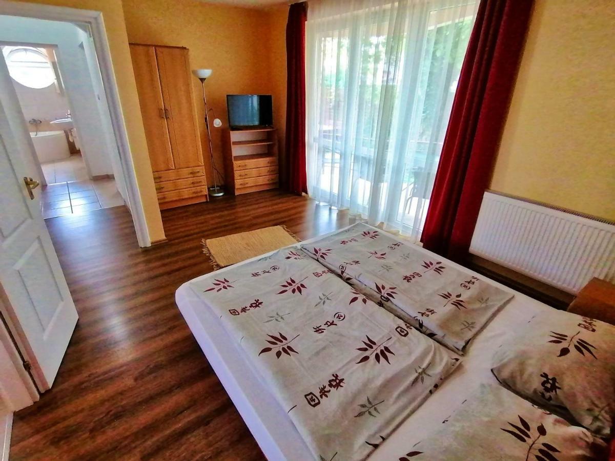 Villa Aida Apartman Hajduszoboszlo Exterior photo