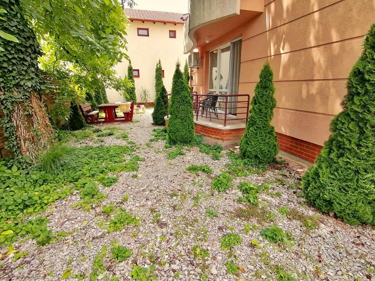 Villa Aida Apartman Hajduszoboszlo Exterior photo