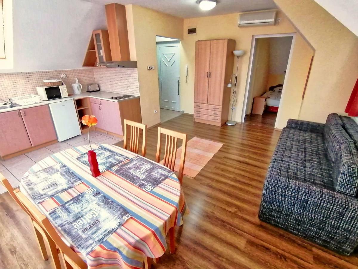 Villa Aida Apartman Hajduszoboszlo Exterior photo