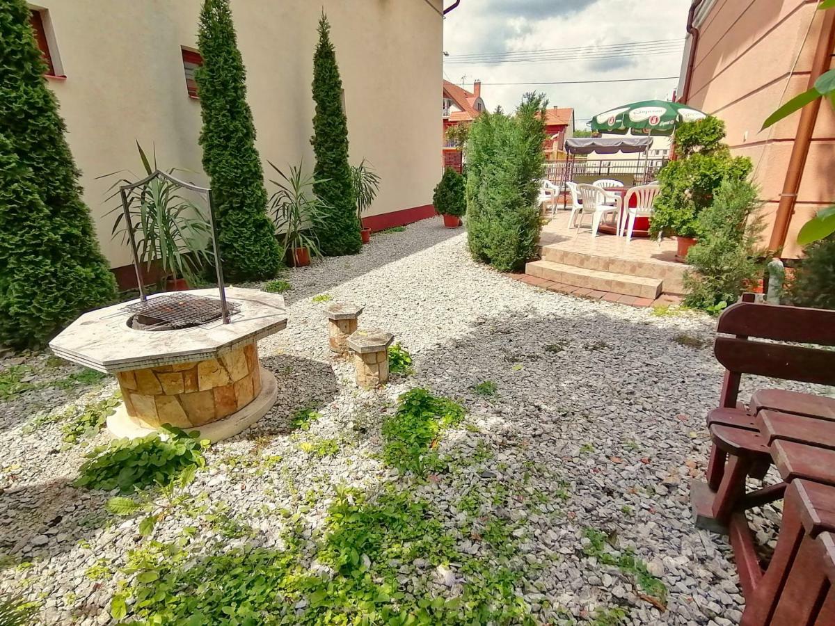 Villa Aida Apartman Hajduszoboszlo Exterior photo