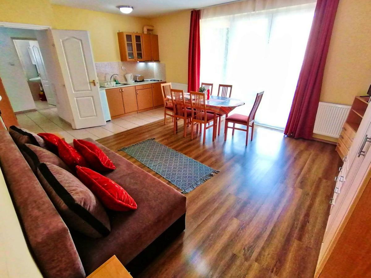 Villa Aida Apartman Hajduszoboszlo Exterior photo