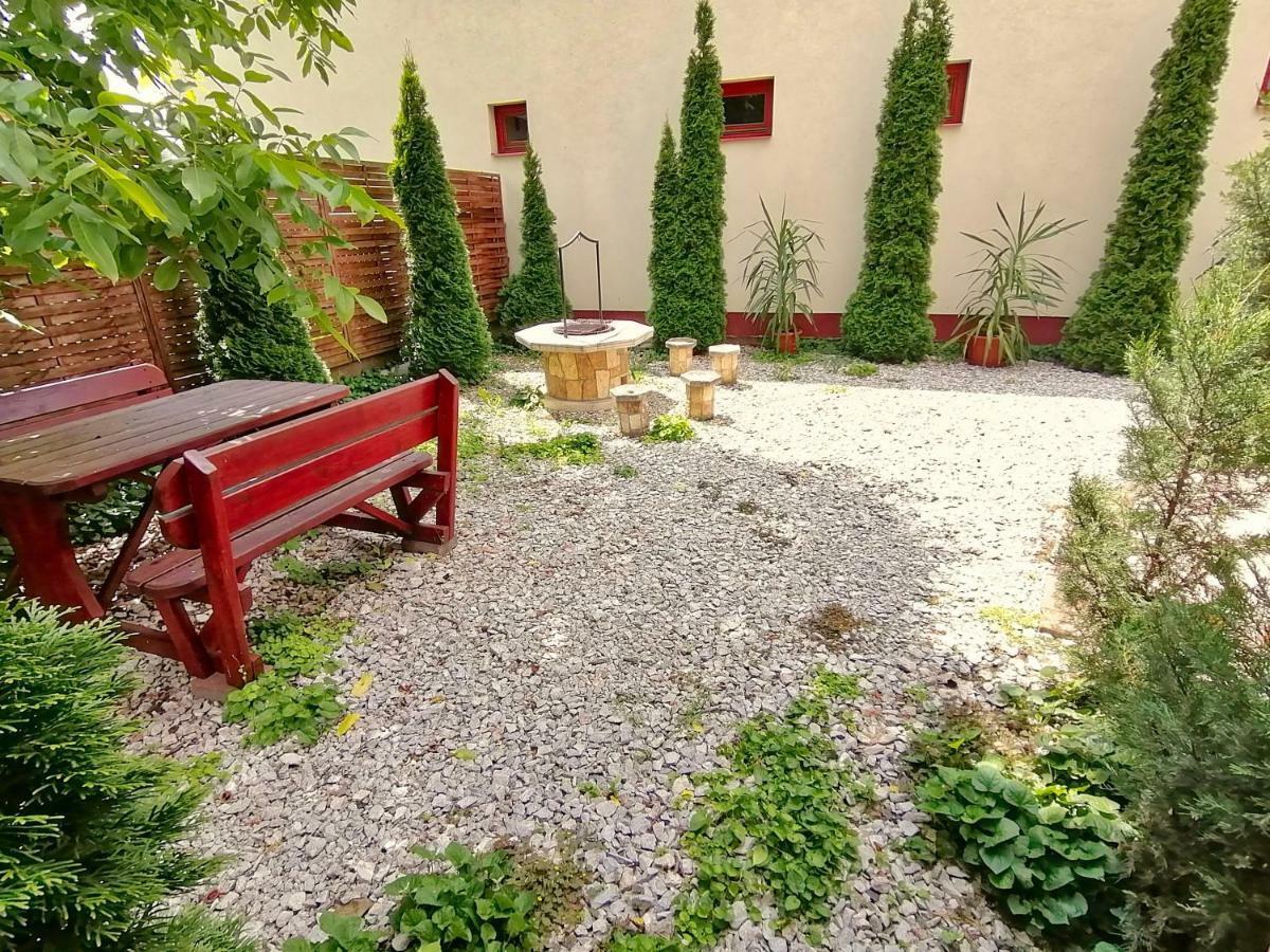 Villa Aida Apartman Hajduszoboszlo Exterior photo