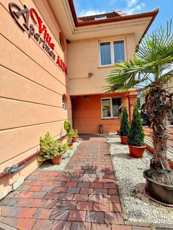 Villa Aida Apartman Hajduszoboszlo Exterior photo